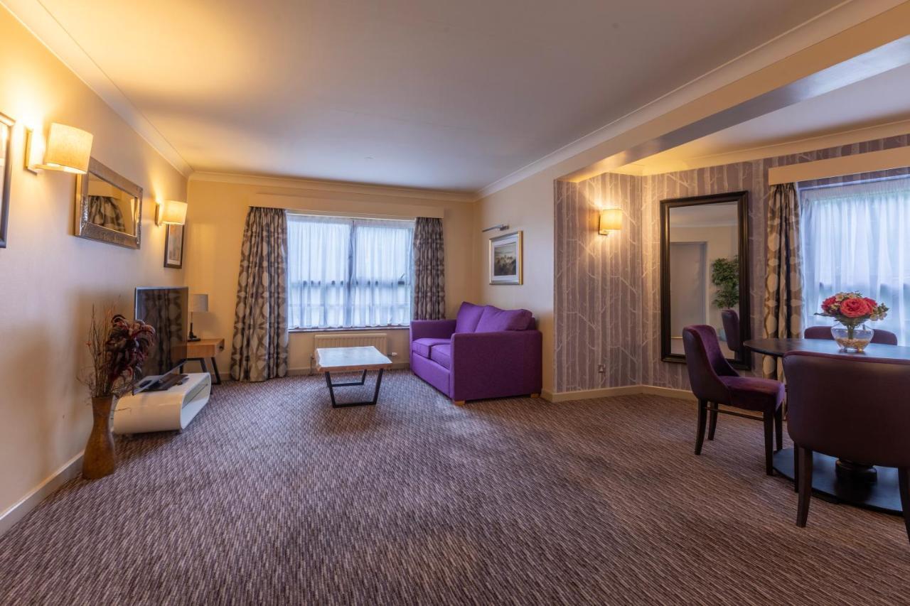 Gloucester Robinswood Hotel, BW Signature Collection Exterior photo